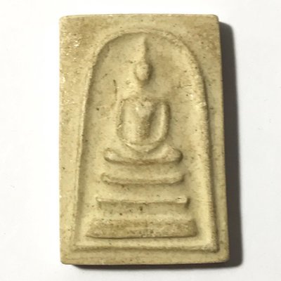 Pra Somdej Hlang Yant Duang Maha Pratana 2539 BE Ancient Ivory and Bpathawi Tat Powders - Luang Phu Kampant Wat Tat Maha Chai