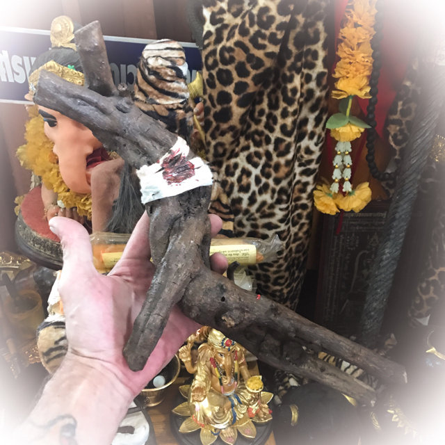 Giant Hun Payont Mai Ga Fak Rak 16 Inches Enchanted Sacred Treewood Spellbound Golem Soldier - Por Tan Kloi - Less Than 2 Dozen Made