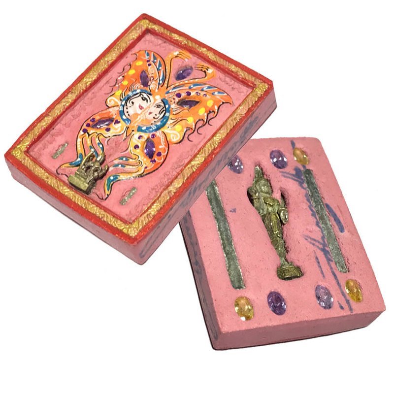 Taep Jamlaeng Pim Yai A2 Asrom Sathan 2555 BE Pink Powders 4 Takrut 13 Gems 2 Deities Kroo Ba Krissana Only 59 Made