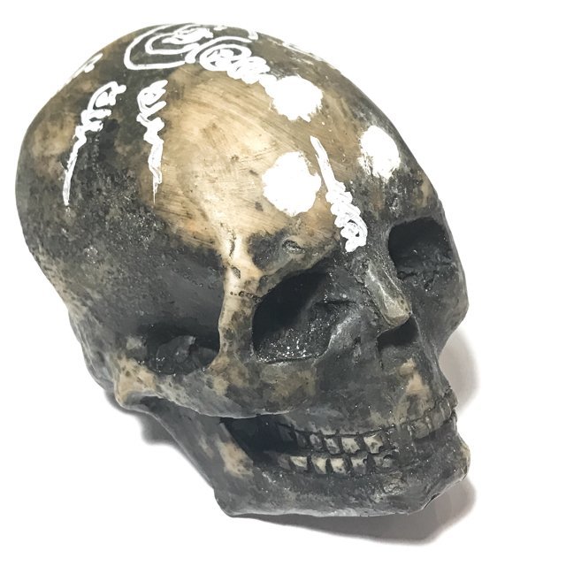 Hua Hoeng Prai Pragay Mas Bucha Size Skull - Necromantic Ghost Invoked with Funereal Artifacts - Por Kroo Noi Dtan Chiang Mai Lay Sorceror