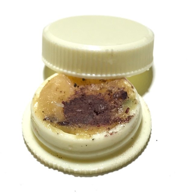 See Pheung Pasom Pong Asun Prai Oil Balm with Pure Asura Powders - Asrom Por Taw Guwen