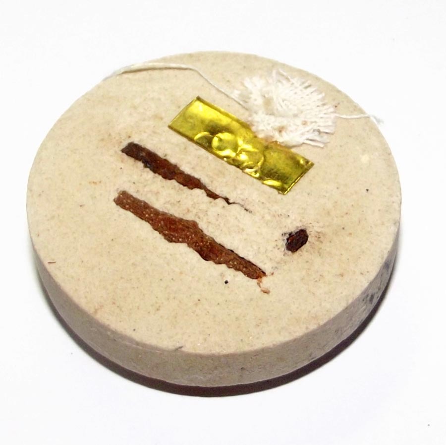 In Koo Bia (Hor Khwan) Ongk Kroo - Takrut + Sinjana Cord + Holy Wood - Sacred Powder Love Charm wrapped in Yantra Cloth - Pra Ajarn Dtecharangsri - Wat San Makiang