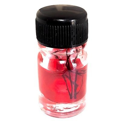 Nam Man Prai Wan Gai Daeng  Kruea Thao Hlong Red Rooster Charm Oil with Enchanted Vine Potion Pra Ajarn  Dtee Yai