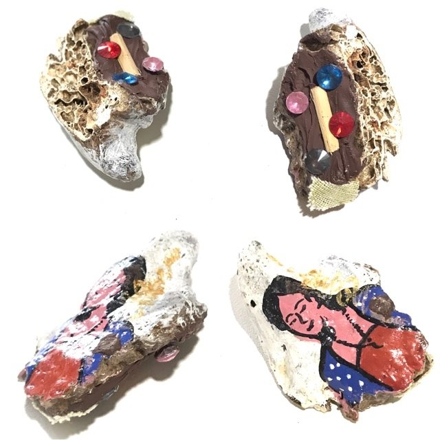 Chin Aathan Nang Prai Nong Nu Dtua Kroo 5 x 2 x 3 Cm Prai Powders Yae Hyae Wood Corpse Cloth 4 Gems Ajarn Surak