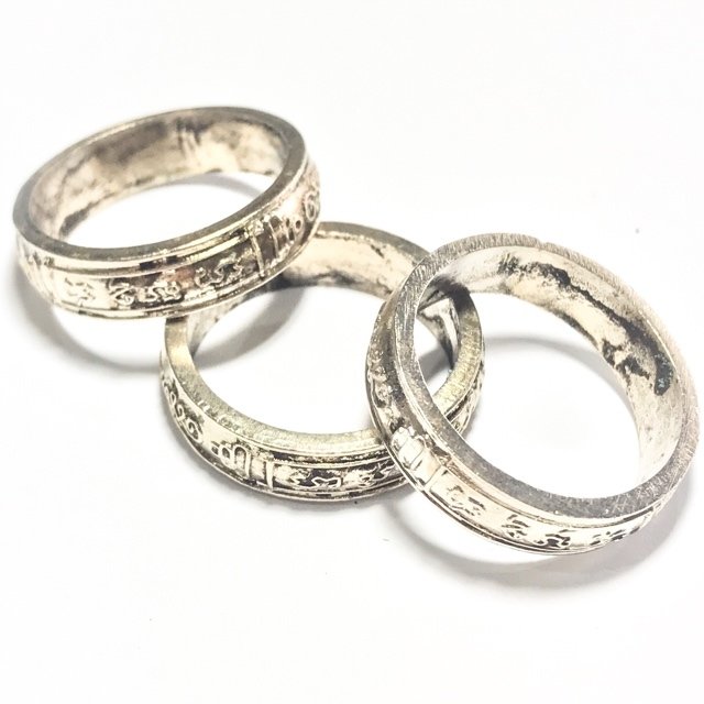 Hwaen Mongkol Magic Ring Metta Maha Niyom 2524 BE Nuea Albaca 2.2 Cm Inner Diameter Ajarn Chum Chai Kiree