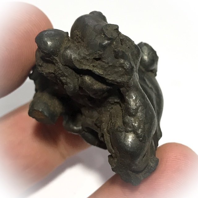 Lek Lai Tham Magically Extracted Adamantine Substance 3.5 x 3.5 x 3 Cm Cold Cut Holy Cave Lek Lai Magical Incantations and Ceremony Blessed by the Khao Or Masters
