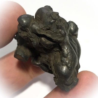 Lek Lai Tham Magically Extracted Adamantine Substance 3.5 x 3.5 x 3 Cm Cold Cut Holy Cave Lek Lai Magical Incantations and Ceremony Blessed by the Khao Or Masters