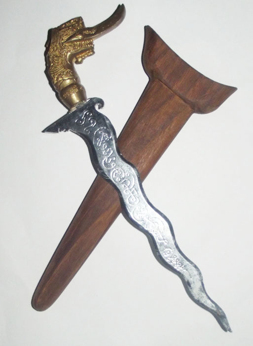 1st edition Moon Ritual Spirit Dagger 7 Inch blade with Hongsa Head hilt and Spell Inscriptions - Blessed by LP Prohm and the Khao Or Masters