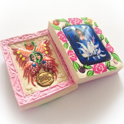 Taep Pamorn Pim Lek Mini - Butterfly King Heart - Pink Frame White Powders + 5 Gems + 9 Tails Fox Demoness Enchantress- Sae Yid 60 Edition