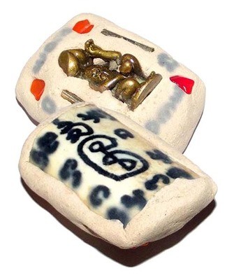 Chin Aathan Nang Prai Kote Hian Prai Grasip (Large 5.5 x 4 Cm) - Perfumed Ghost Bone - Prai Powders, Spell Inscription, Palad Kwak + Gems, 2 Takrut - Ultra Rare - Ajarn Apichai Decha