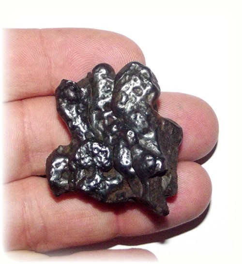 Lek Lai Tham (See Ngern Yuan Silver) 4.5 x 4 x 1.8 x 3 Cm - Cold Cut from Sacred Cave wall with Magical Incantations and Ceremony