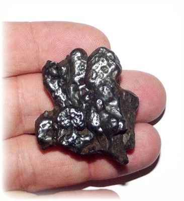 Lek Lai Tham (See Ngern Yuan Silver) 4.5 x 4 x 1.8 x 3 Cm - Cold Cut from Sacred Cave wall with Magical Incantations and Ceremony