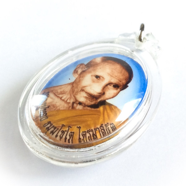 Locket Chak Fa - Luang Phu Nong Tammachodto (5 Takrut, Relics, Ploi Sek Gems) - Wat Wang Sri Tong