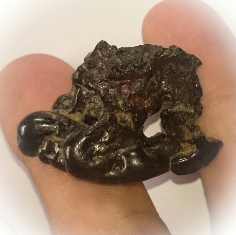 Lek Lai Tham Dtad Yen Magically Extracted Adamantine Substance 4 x 3 x 2.5 Cm - Cold Cut Holy Cave Lek Lai - Magical Incantations and Ceremony - blessed by the Khao Or Masters