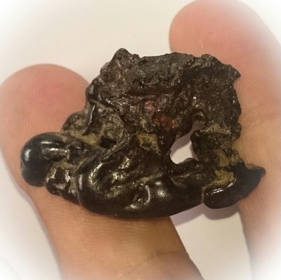 Lek Lai Tham Dtad Yen Magically Extracted Adamantine Substance 4 x 3 x 2.5 Cm - Cold Cut Holy Cave Lek Lai - Magical Incantations and Ceremony - blessed by the Khao Or Masters