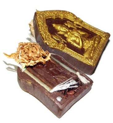 Khun Phaen Taep Jamlaeng Ongk Kroo Nia Kajia 2554 BE Edition - 2 Look Namo, 2 Ploi Sek, Rak Sorn Flower, 2 Takrut Sariga 2 Takrut Maha Sanaeh 2 Pearls 3 Python Takrut - LP In