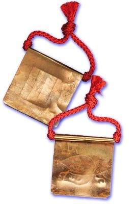 Phaen Yant Hneeb Metta Maha Niyom Dtamrap Boran Lanna (Ancient Lanna Style folded Yantra Foil Takrut with red cord) &#39;Sang Hor Chan&#39; 2555 BE Edition - Kroo Ba Lerd - Wat Tung Man Dtai