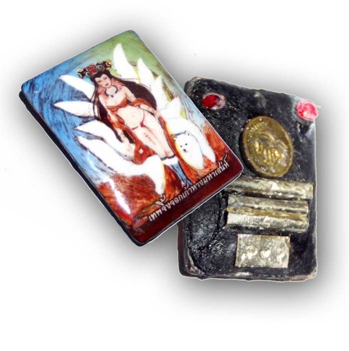 9 Tails Fox Demoness Enchantress Locket 3rd Edition with Sacred Powders 3 Takrut 2 Gems One 9 Tails Fox amulet insert Bantian Mian Jia 2556 BE Luang Phu In 9 Tails Fox Demoness Enchantress Locket 3rd Edition with Sacred Powders 3 Takrut 2 Gems One 9 Tails Fox amulet insert Bantian Mian Jia 2556 BE Luang Phu In