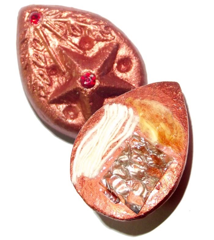 Duang Daw Haeng Rak &#39;Star of Love&#39; - Wicha Daw Lorm Duean Daw Kiang Duean - 2 Gems, Snake Skin, Prai Oil Paste, + Magic Threads - Ajarn Apichai Decha