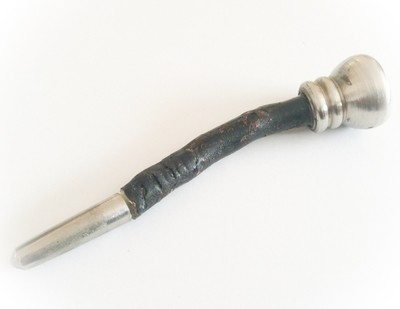 Mai Dtapot Por Gae Pakarang Dam (Black Coral Hermits Staff) - Luang Por Phern Statue Fundraiser- Sacred Magic wand (4 Inch) - Protection from Enemies &amp; Black Magic - Ajarn Chum Chai Kiree