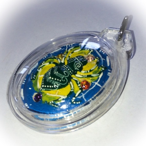Maeng Mum Maha Pokasap &#39;Money Trap Spider&#39; -  Krob Rorb 40 Sae Yid 60 Edition 2557 BE - hand painted, 2 Takrut, 10 Gemstones 1 Pikanes - Kroo Ba Krissana