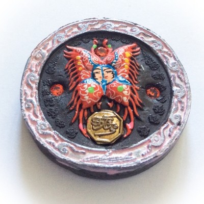Taep Pamorn Jantr Loi Maha Pokasap Sariga Dong- Butterfly King Floating Moon in Pink Frame with Black Sariga Dong Powders - (1 Look Namo Plug+ 2 Silver Takrut + 16 Gems)- Sae Yid 60 Edition