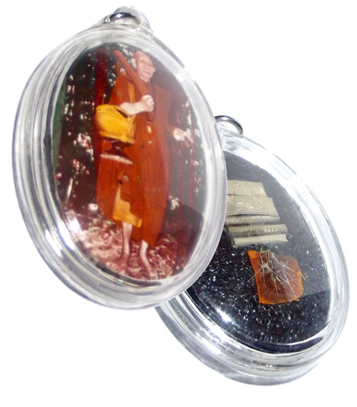 Locket Roop Muean Pim Jumbo Pised 5.7 x 4.5 Cm - Luang Phu Sawat - Wat Ang Moo 2553 BE