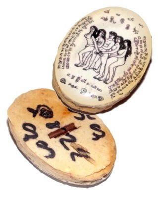 Locket 4 Methun Kamakun 5 - Fang Takrut Nang Apsorn Dtanha + Met Dtap Sanaeh Khun Phaen + Ban Neng Nang Prai Tang Glom - Kama Sutra Passion Charm - Ajarn Taep (Taep Into)