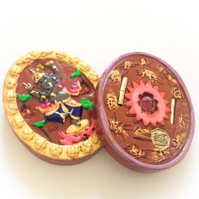 Pra Pikanes- Ganesha Elephant Deity- Red Powders - (1 Look Namo Plug+ 2 Silver Takrut + 4 Gems)- Sae Yid 60 Edition
