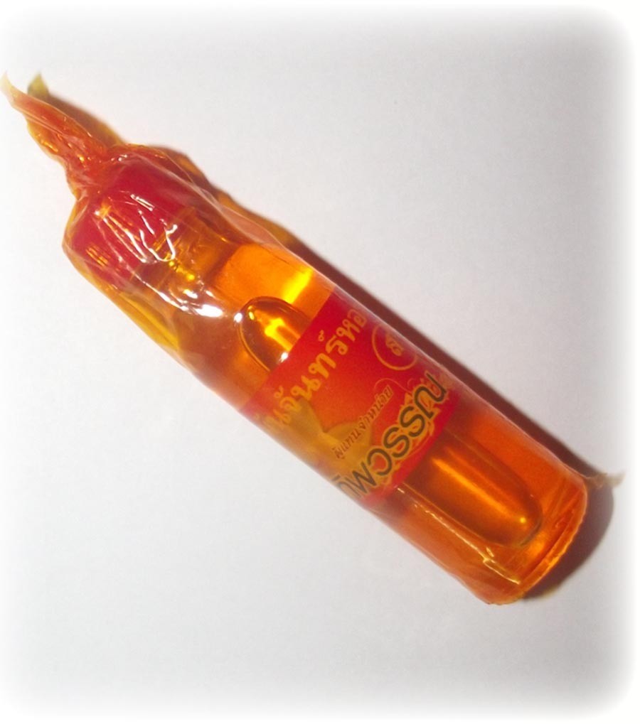 Nam Man Jantr Horm - Aromatic Anointment Oil for Consecrating Amulets &amp; Bucha Images - Divine Lineage Brand 10 Ml Bottle