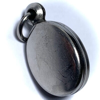 Rae Koh Larn (Lek Lai related Elemental from Koh Larn island) 2 x 1.5 x 1.3 Cm - good health and wealth increasing amulet