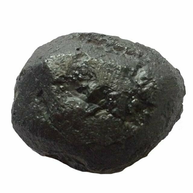 Rae Koh Larn (Lek Lai related Elemental from Koh Larn island) 2 x 1.5 x 1 Cm - good health and wealth