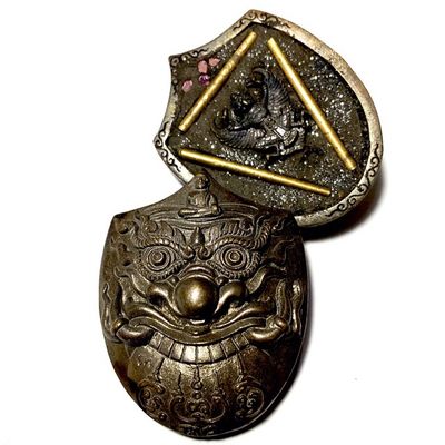 Rahu Kam Duang Nuea Samrit 3 Takrut Gemstone Fragments &amp; Garuda - Baramee Phu Jao edition 2555 BE Luang Phu Naen Kampiro