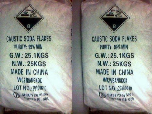 Caustic Soda (โซดาไฟเกร็ด)