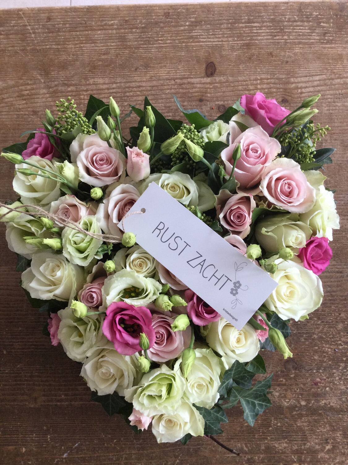 Hart Met Rozen En Andere Bloemen
