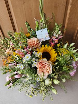 veldboeket met rozen