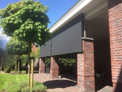 Vita windscherm met zonwering verticaal oprolbaar (Soltis 92 doek).