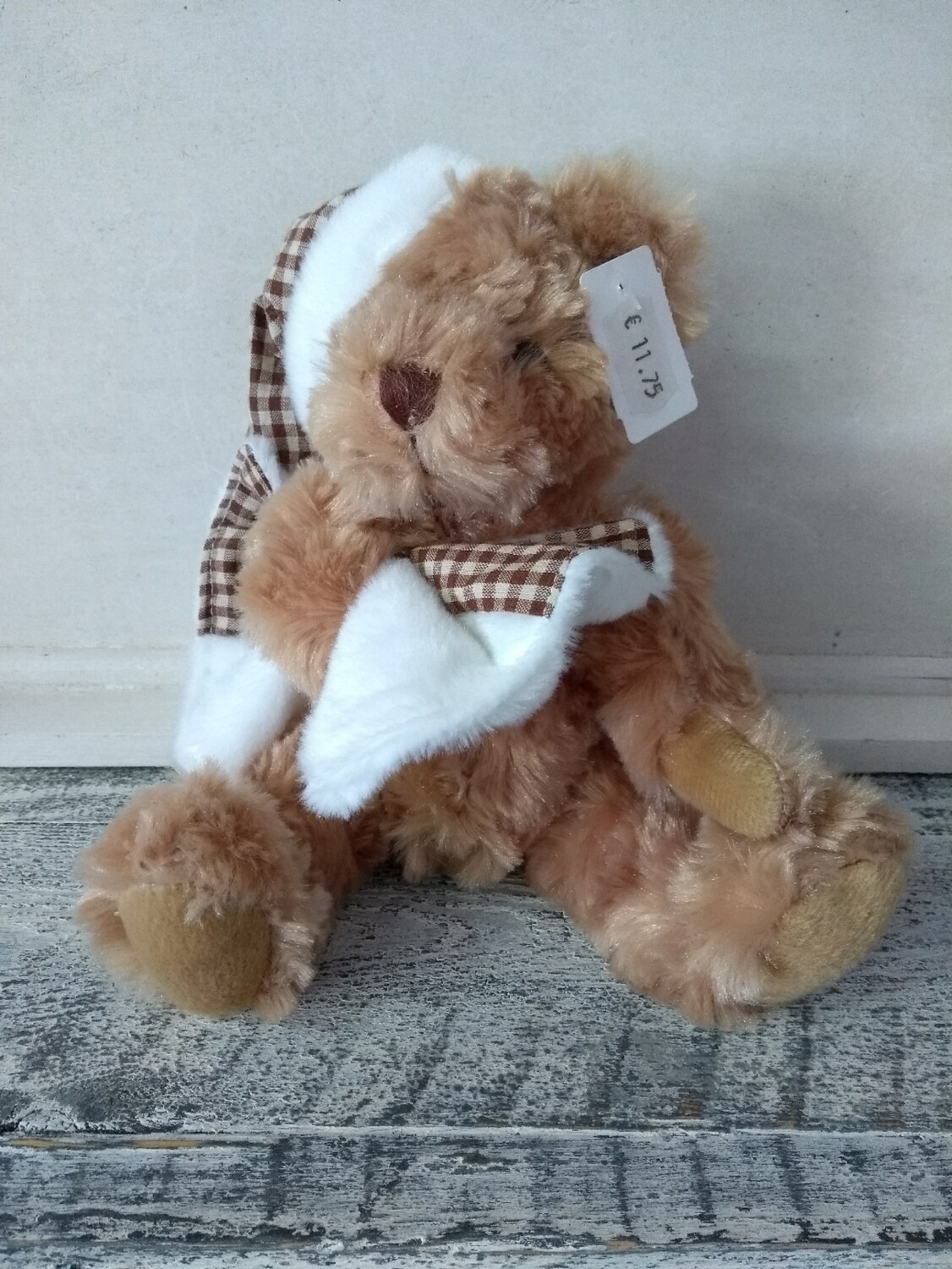 Beertje met slaapmutsje ruitjes donker bruin 19 cm hoogte