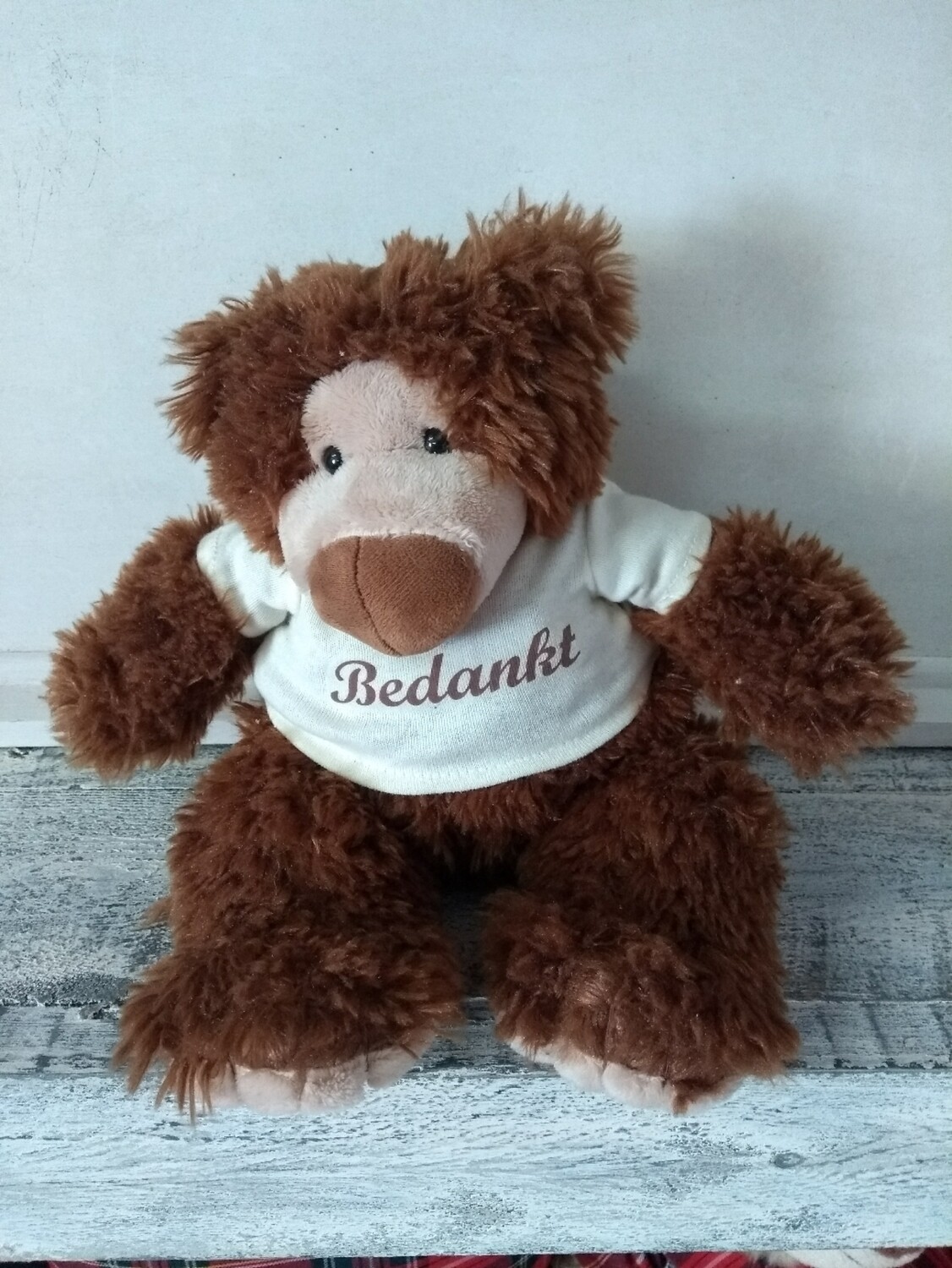 Aapje bruin met t-shirt bedankt 20 cm hoogte