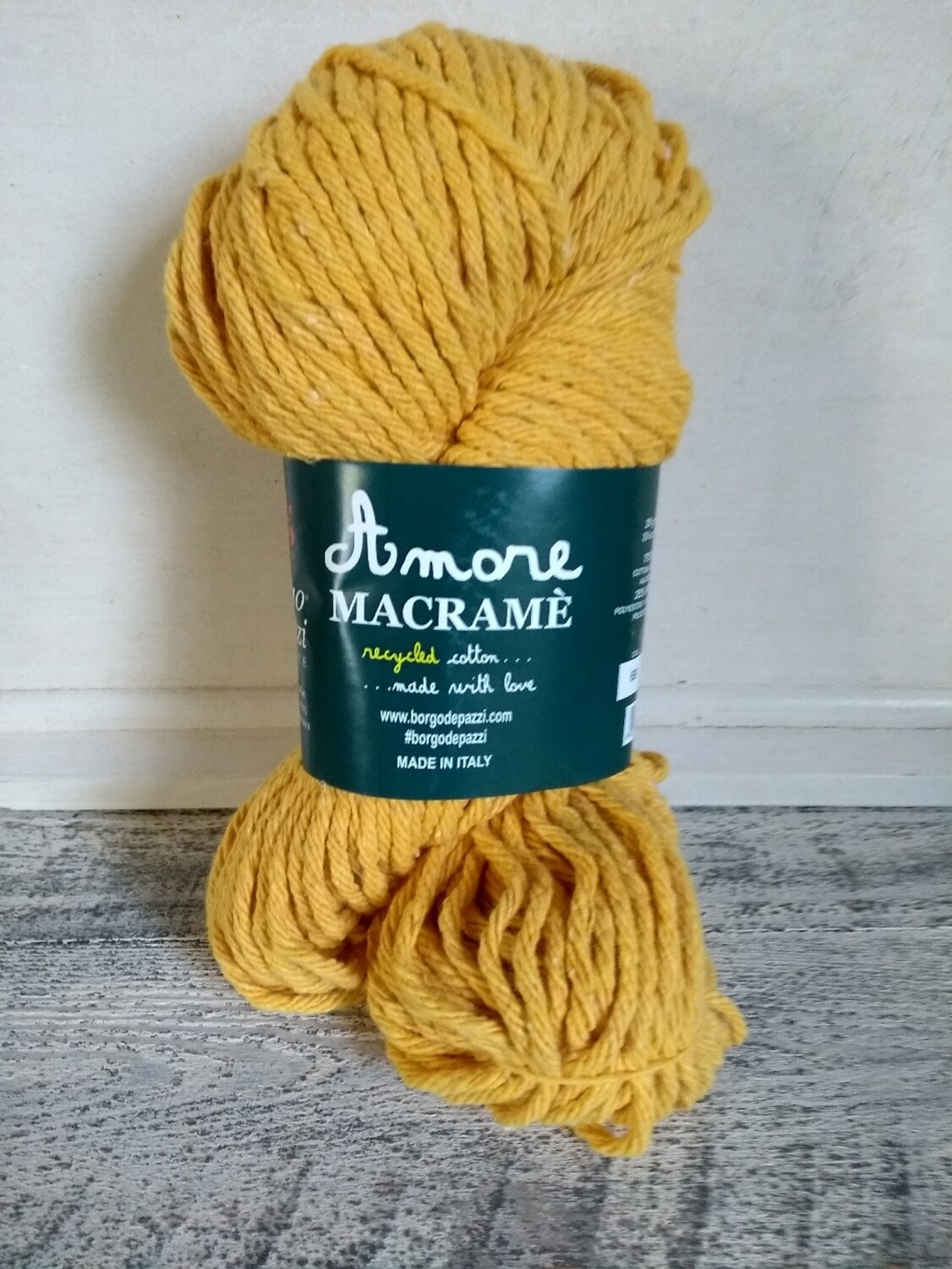 Amore Macramé Oker