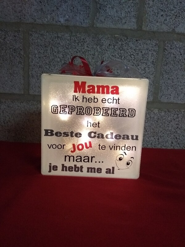 Glasdal mama