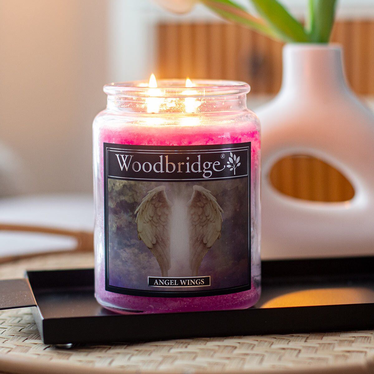 WOODBRIDGE - Poedergeurkaars in glas groot  - Angel Wings  - 565g