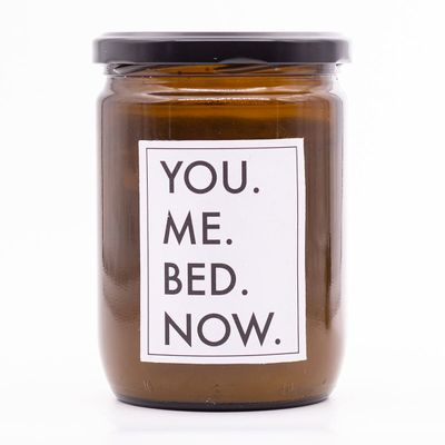 Mad Candle - Handgemaakte, ambachtelijke geurkaars - You. Me. Bed. Now.