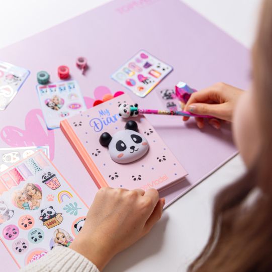 Topmodel - Create Your Diary