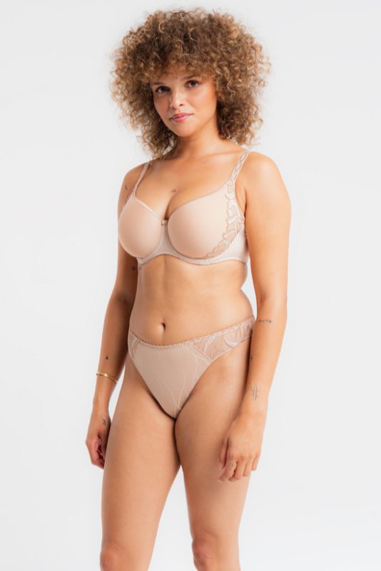 Louisa Bracq - Spacer Cup BH "Julia" - Chair Louisa Bracq - Spacer Cup BH "Julia" - Chair