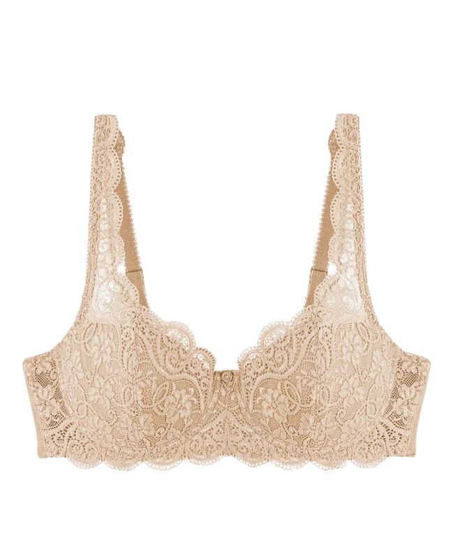 Triumph - Amourette 300 WHP - huidskleur