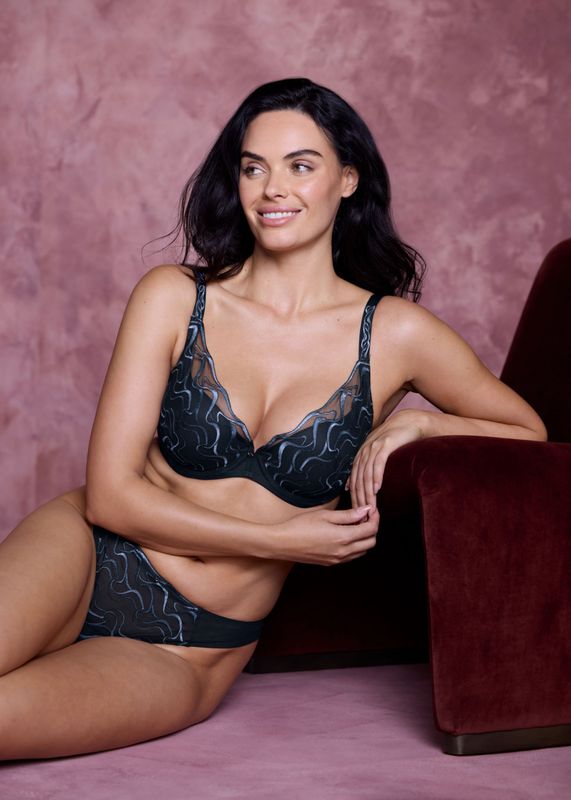 Wacoal Mayumi – Push-Up Underwire Bra – Tulle &amp; Satin Embroidery – Midnight