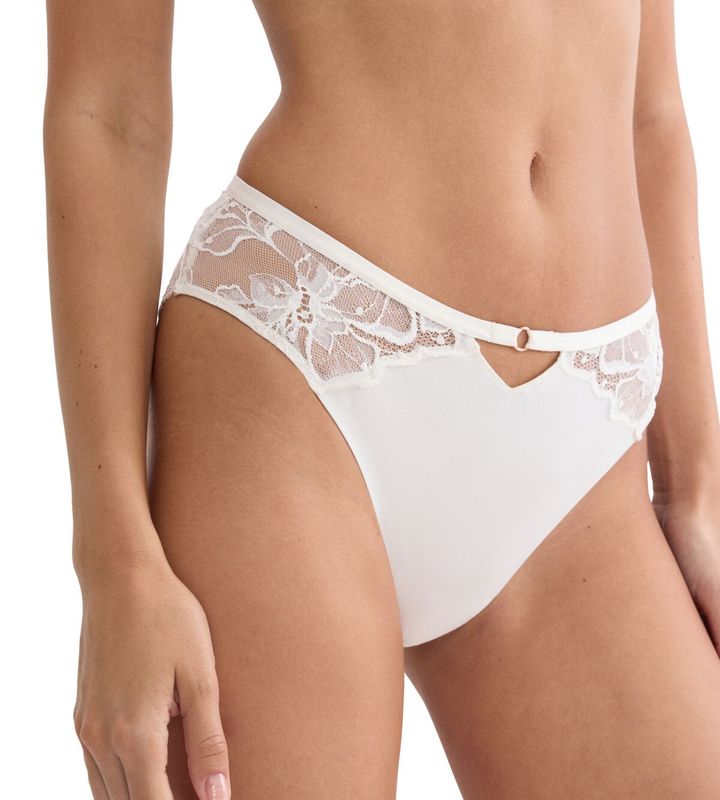 Triumph - Tai Slip "Wild Gardenia Florale" - Ecru