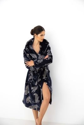 Sensis - Kamerjas "Vespera" - Donkerblauw met Luipaard print - Superzachte Fleece