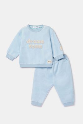 Woody Baby – Velours Pyjama “Dream Team” – Lichtblauw